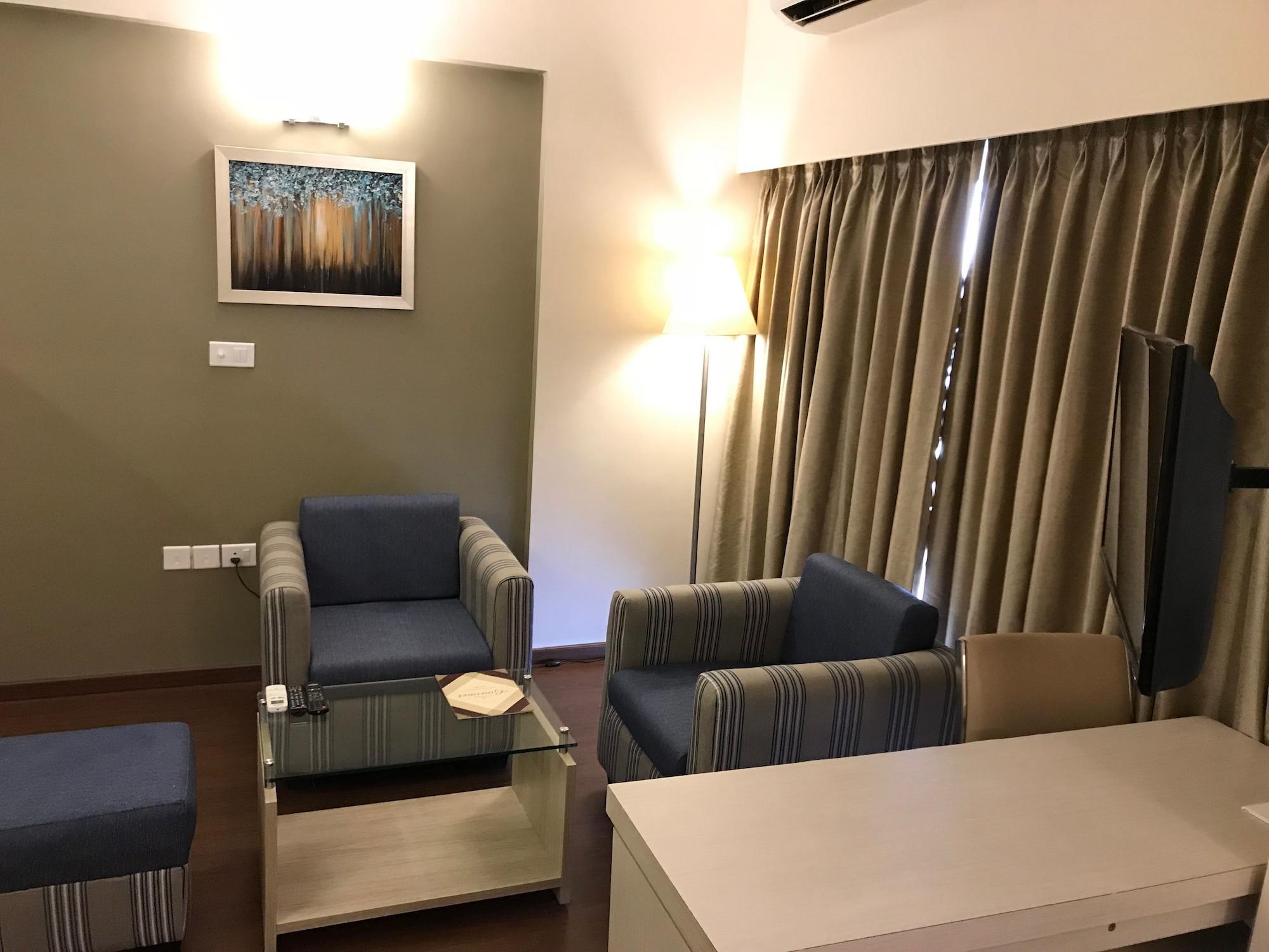 Starlit Suites Bangalore Kammasandra Buitenkant foto