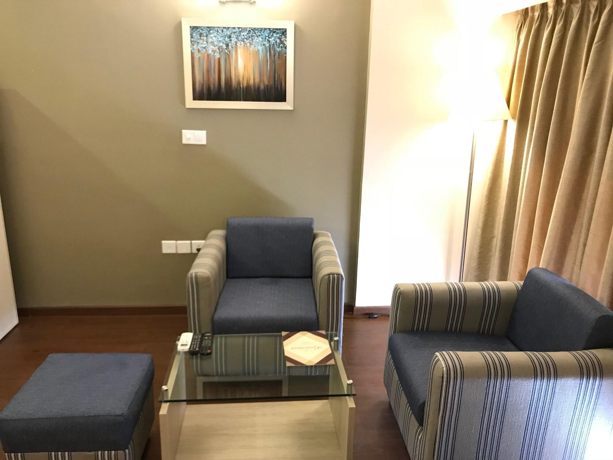 Starlit Suites Bangalore Kammasandra Buitenkant foto