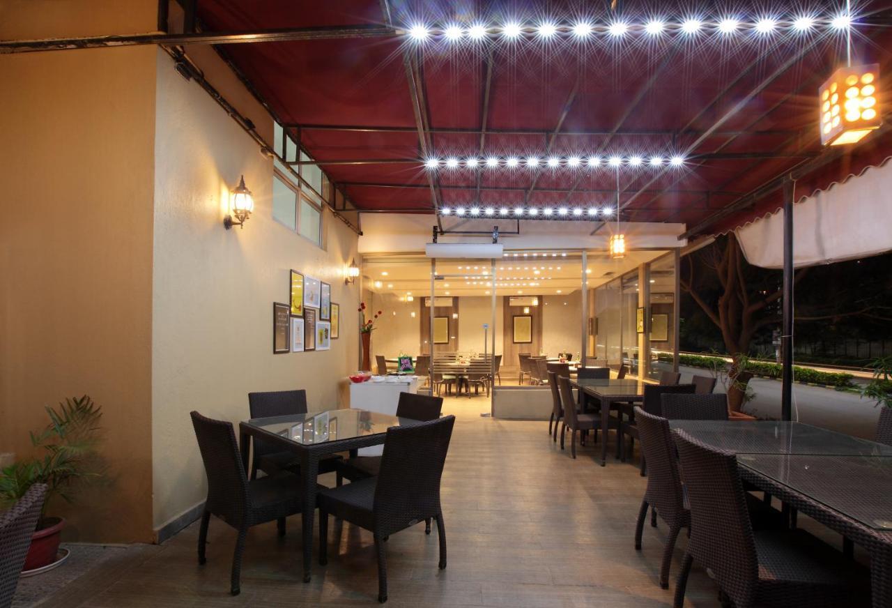 Starlit Suites Bangalore Kammasandra Buitenkant foto